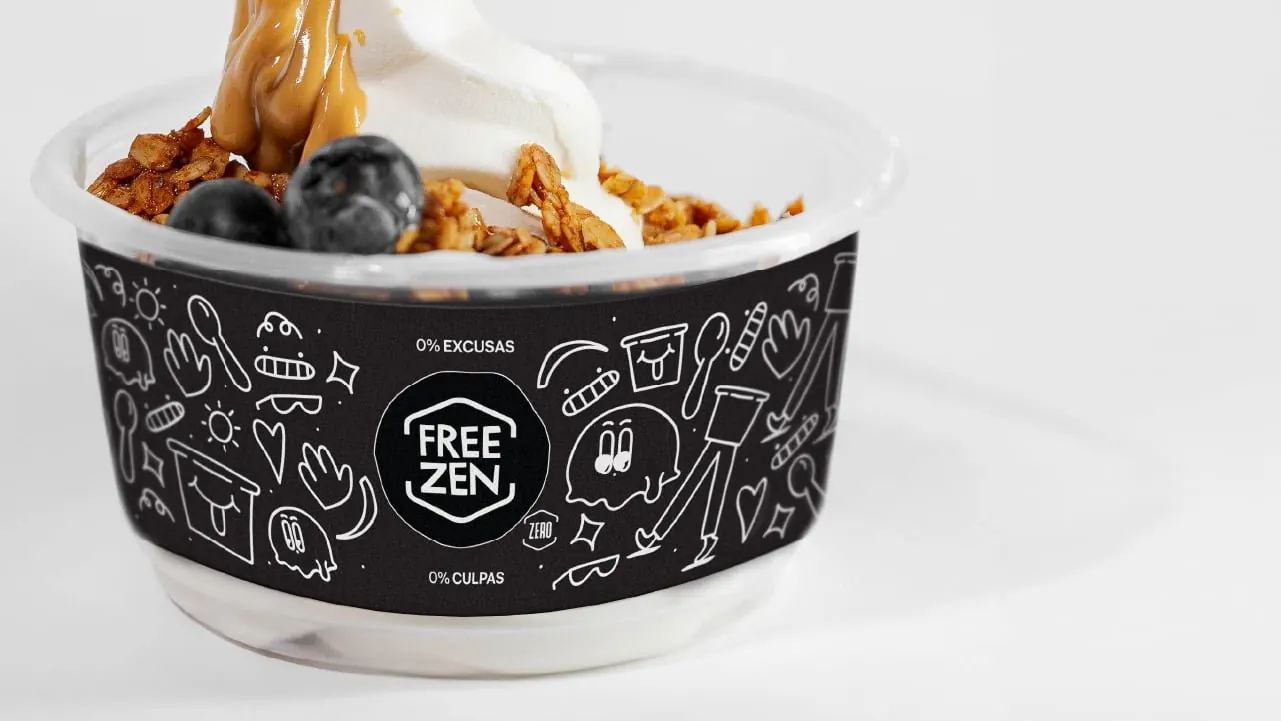 Empaque de Freezen con yogur y fruta